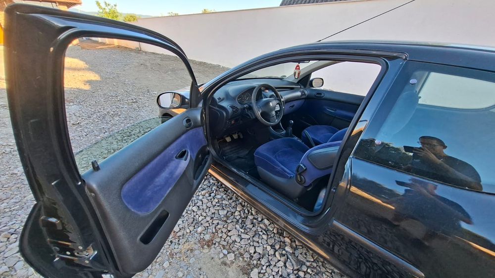 De vânzare Peugeot 206 – Mașină economică și fiabilă!