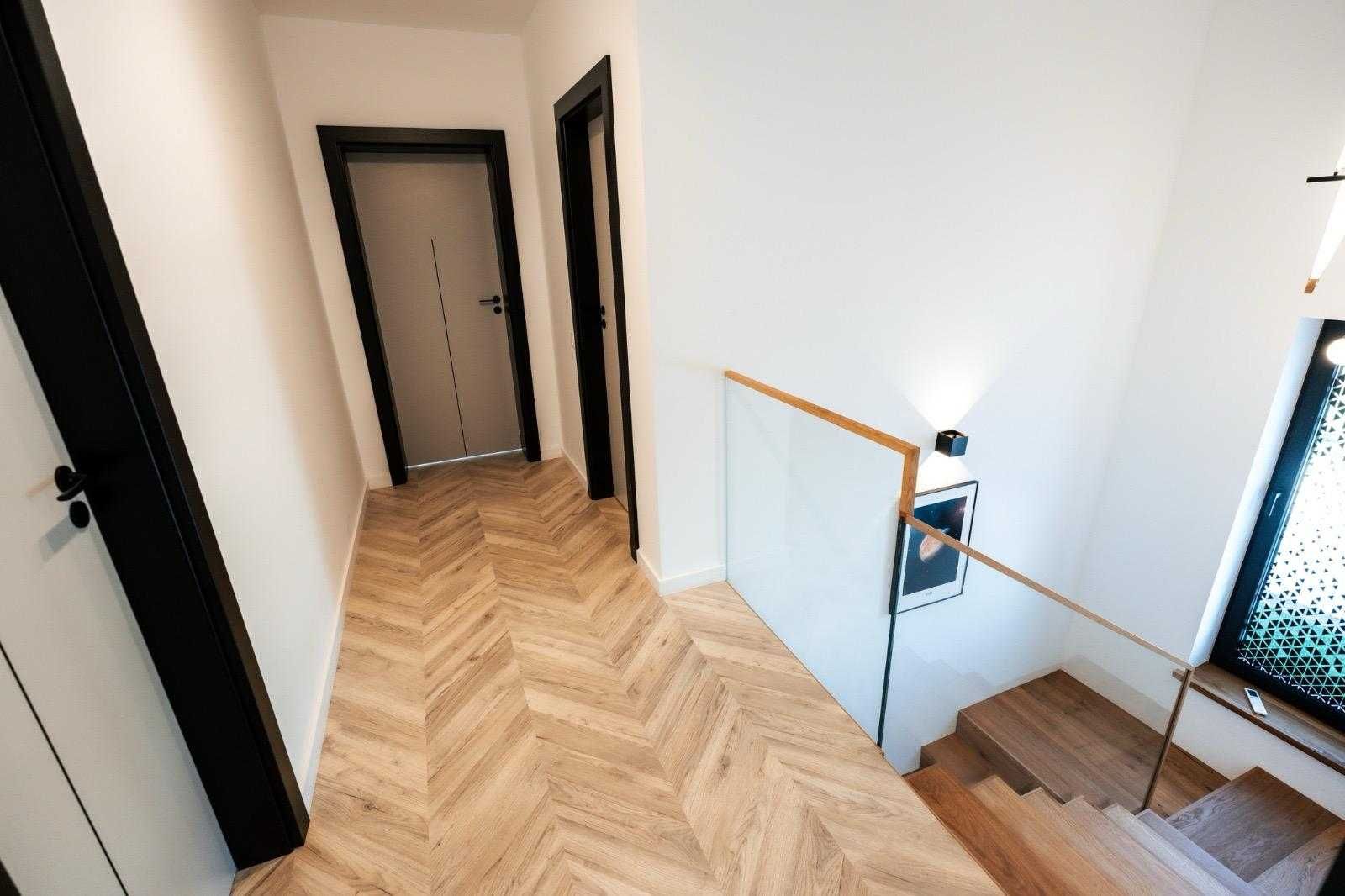 Inchiriem casa de lux 4 camere * garaj * Selimbar zona Triajului