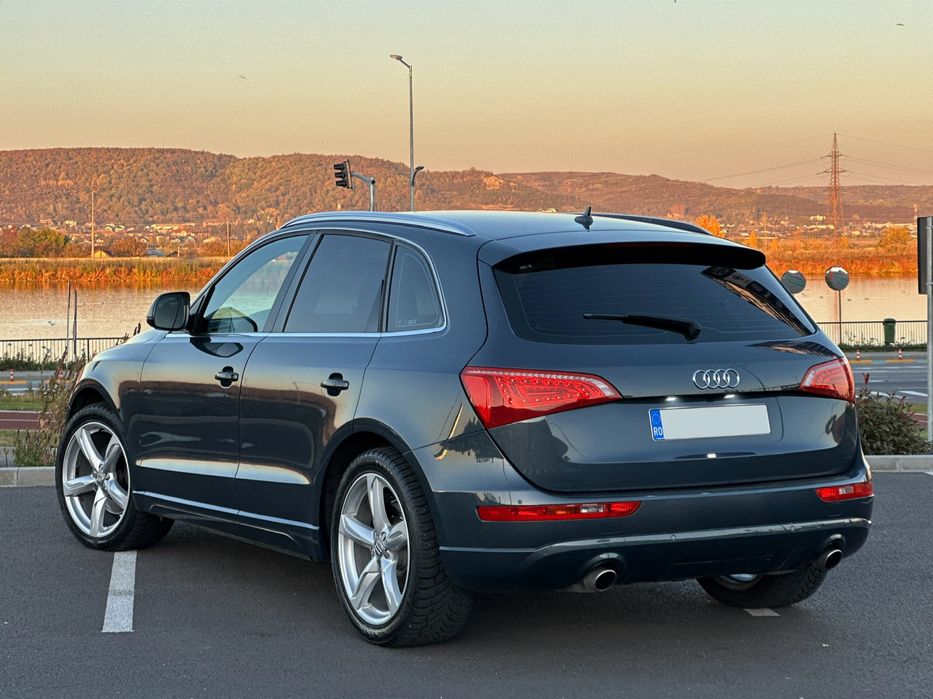 AUDI Q5 / 245 Cp / S-tronic / Quattro