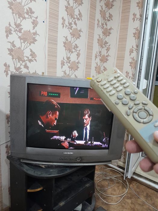 телевизор  старый samsung