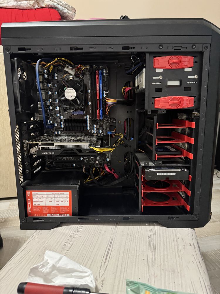 Vand PC- componentele in descriere