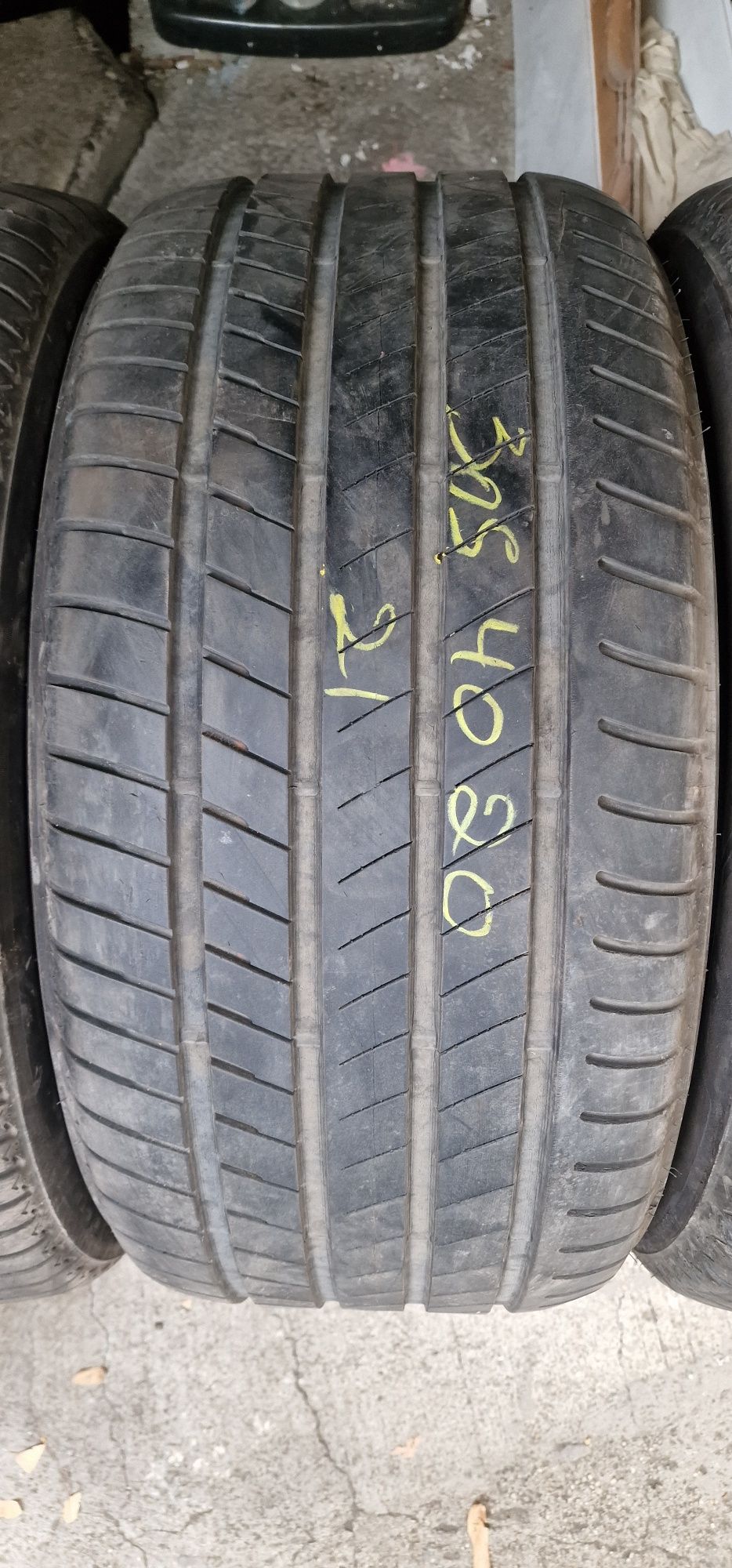 275/45/20 и 305/40/20  Bridgestone Alenza 001