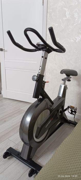 Велотренажер новый