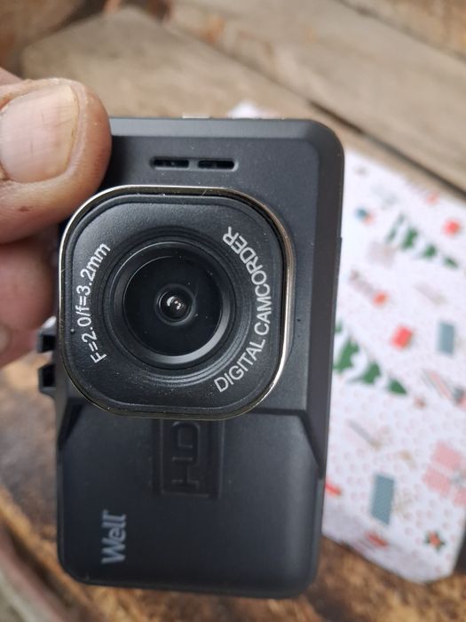 Vând camera auto noua