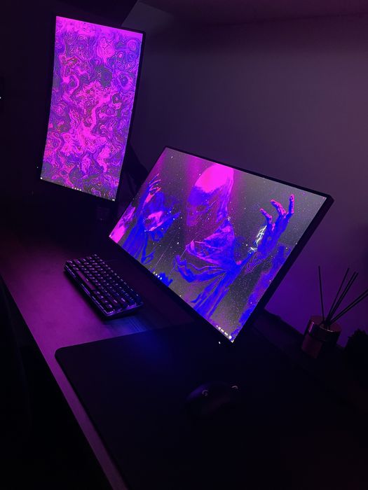 Vand monitoare gaming 240hz si 165hz 1980x1080p plus monitorarm