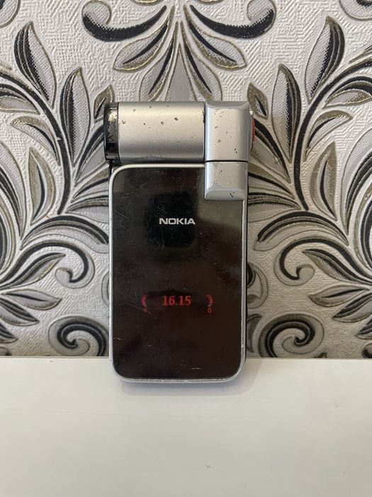 Продам редкую Nokia N93i