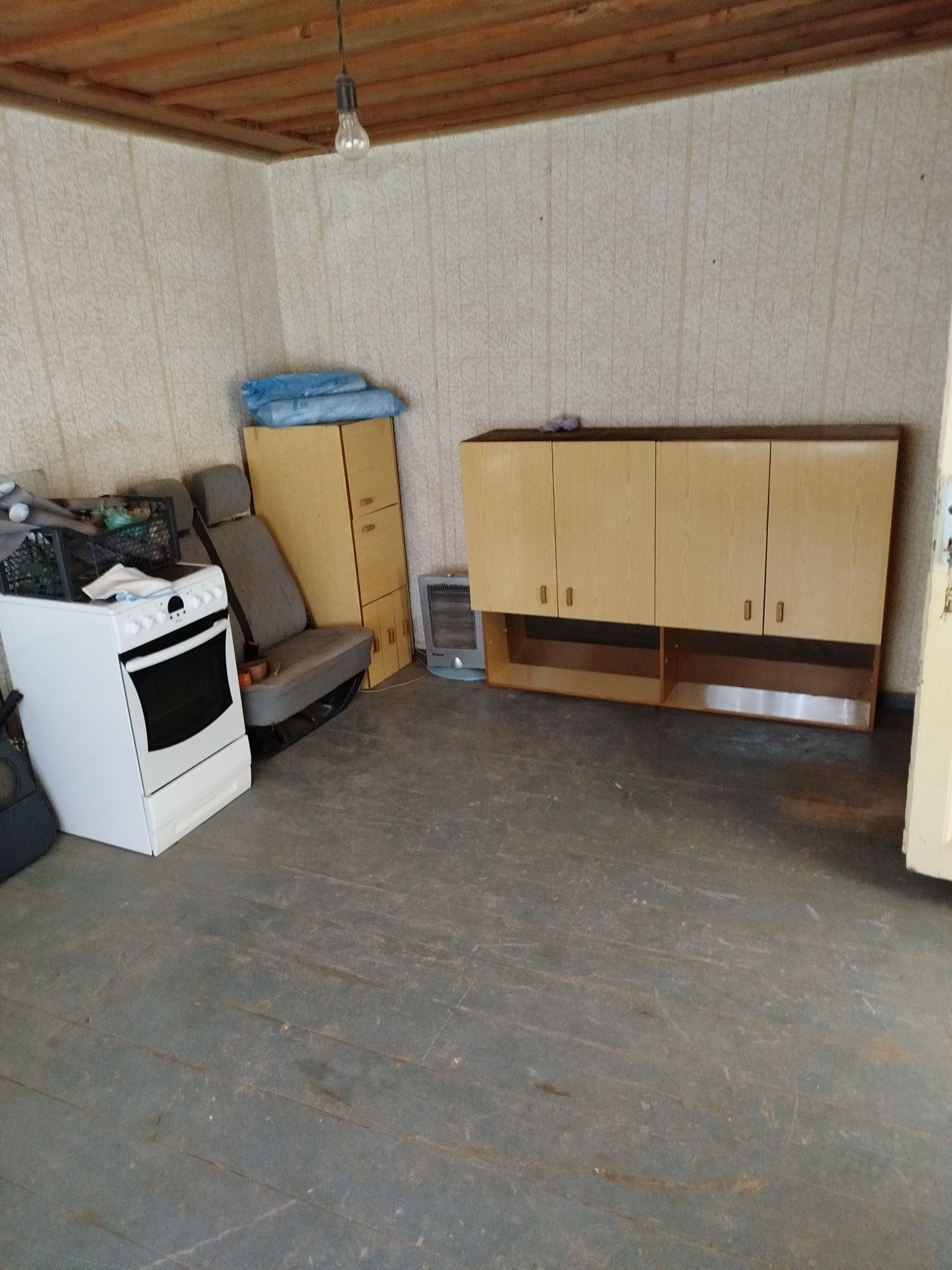 Продавам Къща в село Майор Ценович на 15км. от гр. Силистра
