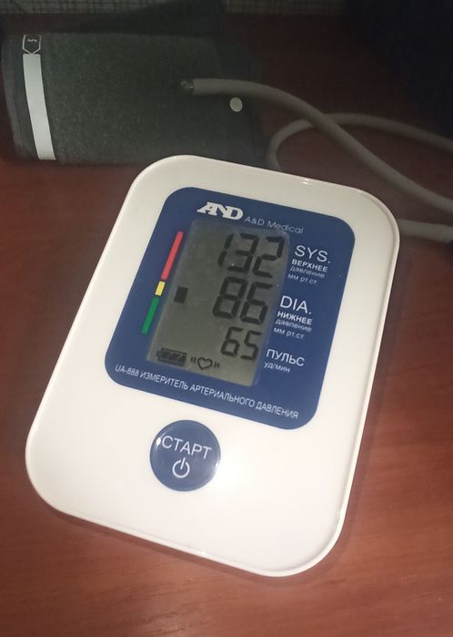 На запчасти новый тонометр AND.