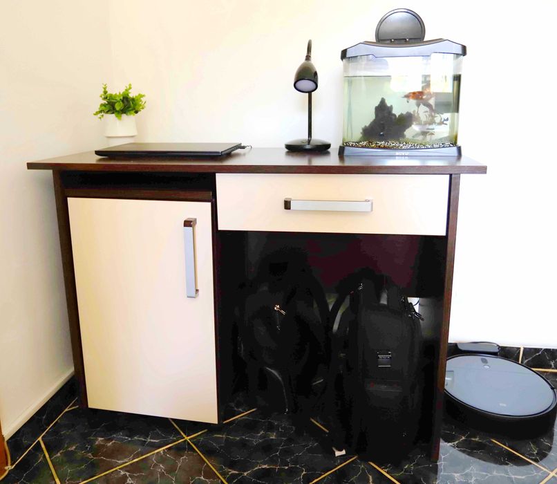 Vand birou dimensiuni reduse, culoare venghe + bej
