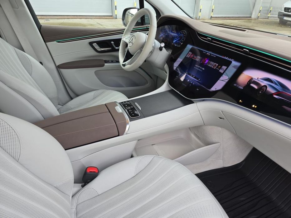 Mercedes EQS SUV