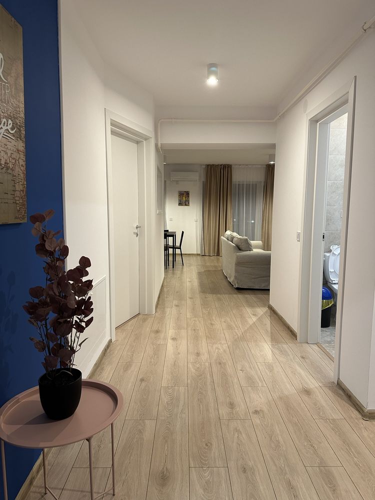 Se ofera spre inchiriere apartament cu 3 camere, bloc nou