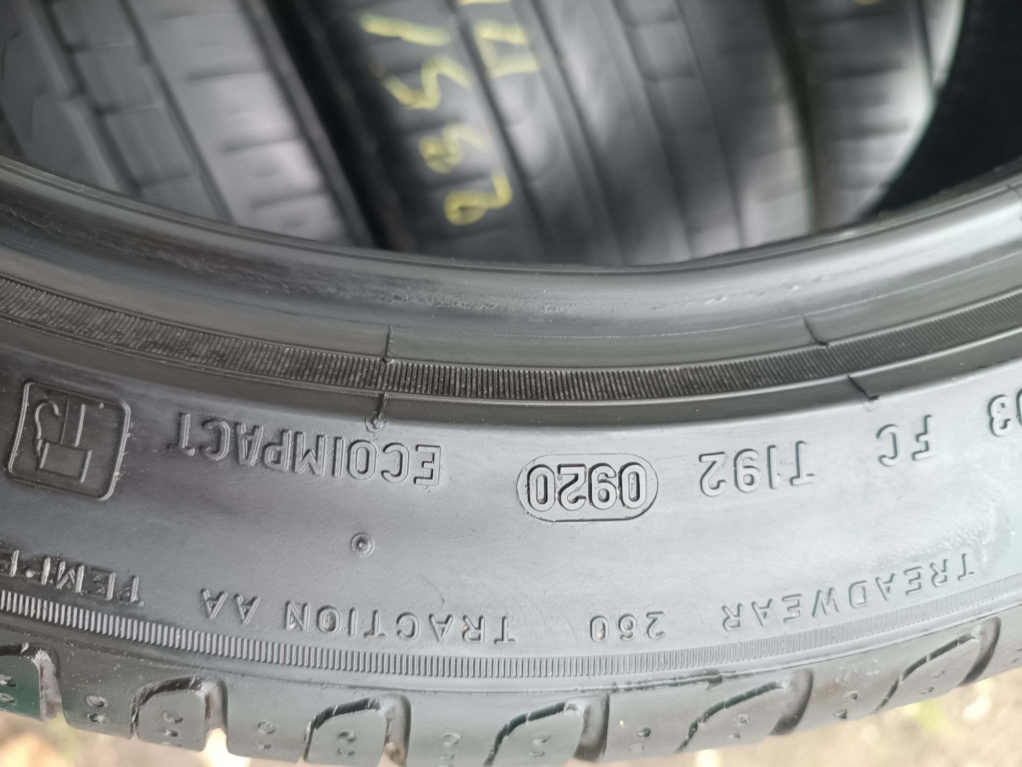 235/40/19 Pirelli Дот 0920