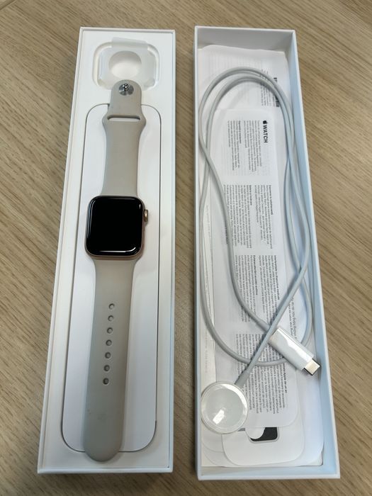 Apple Watch SE Seria 7 Gold 40 mm