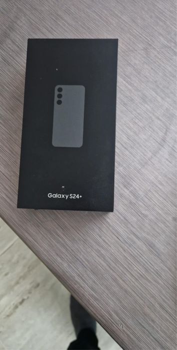 Samsung Galaxy S24+ телефона е чисто нов дори не е пускан