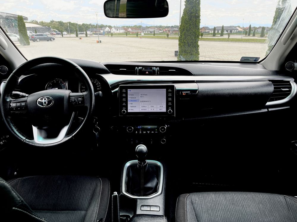 Toyota Hilux 2021/07 în garantie 110.646 km real cu carte service