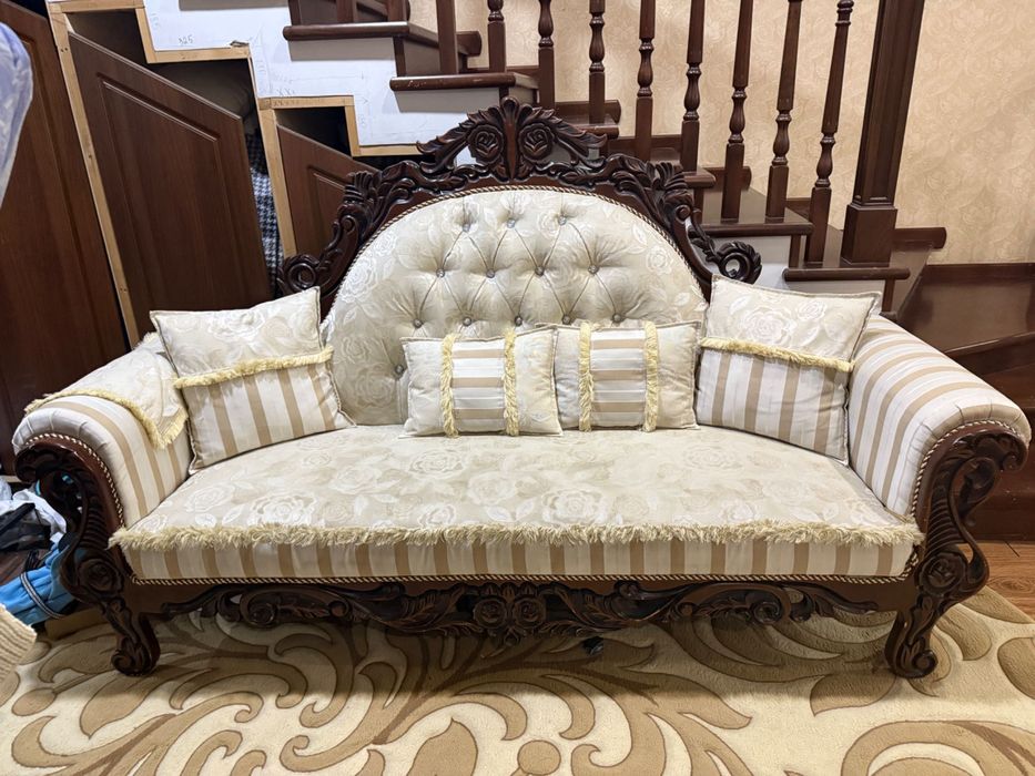 Диван с креслами