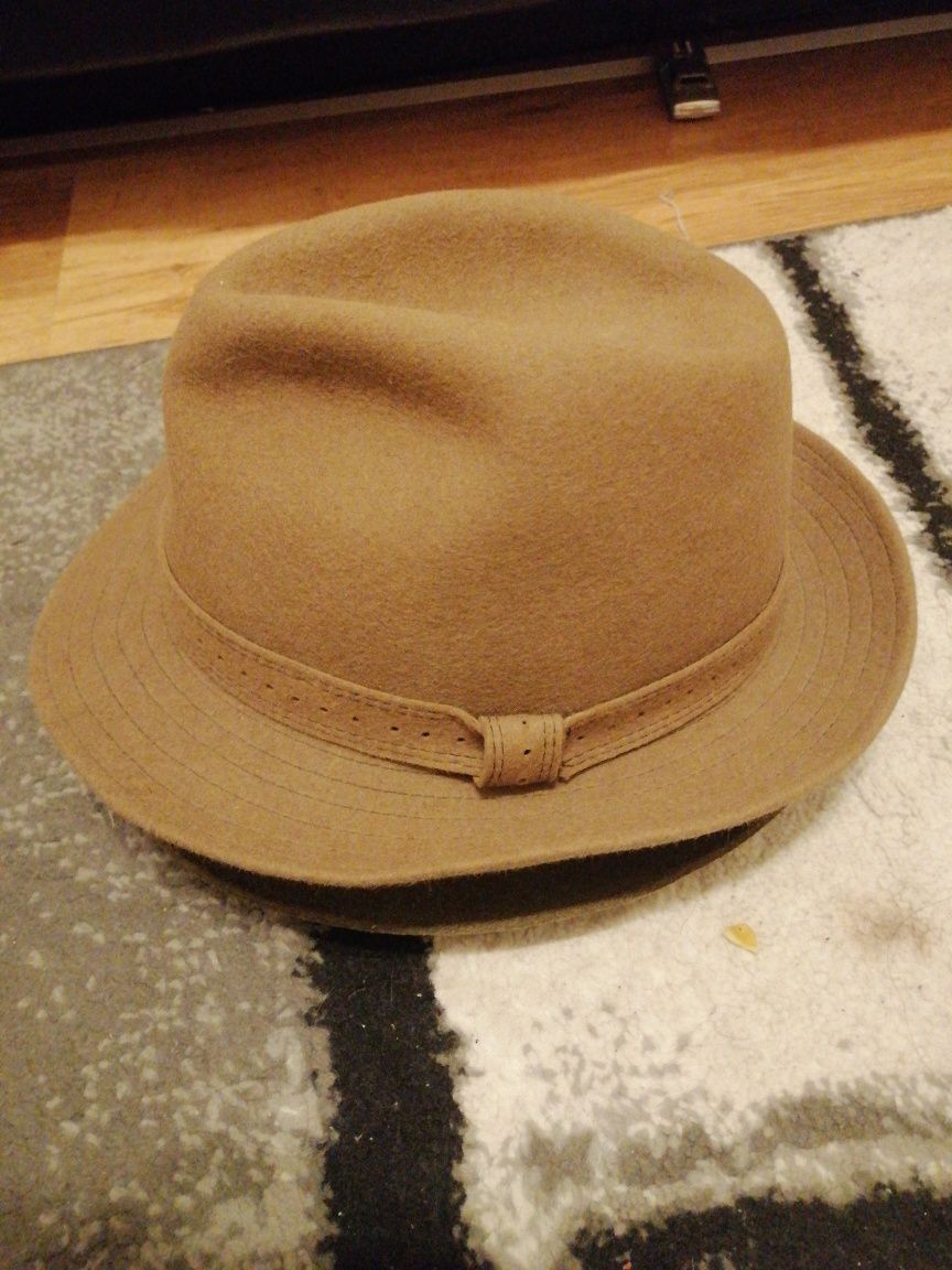 Pălării vintage maro