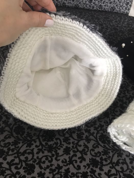 Красив комплект Шал и шапка + подарък