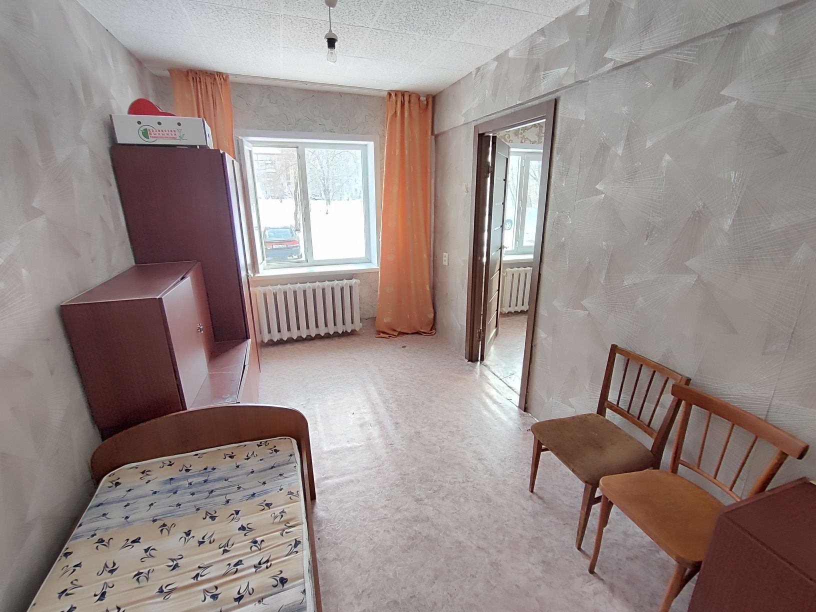Продается 2-комн (2-26, 1 эт)