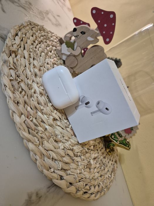 Слушалки с микрофон Apple Airpods Pro (2nd Gen) w Magsafe case (USB-C)