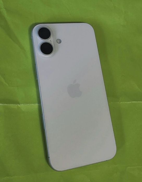***256GB iPhone 16 Plus Yettel Гаранция 2027г. White | Бял 16+