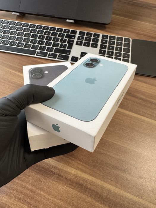 iPhone 16 / 128 GB / GARANȚIE 24 luni / Teal, Balck / Nou - Sigilat |