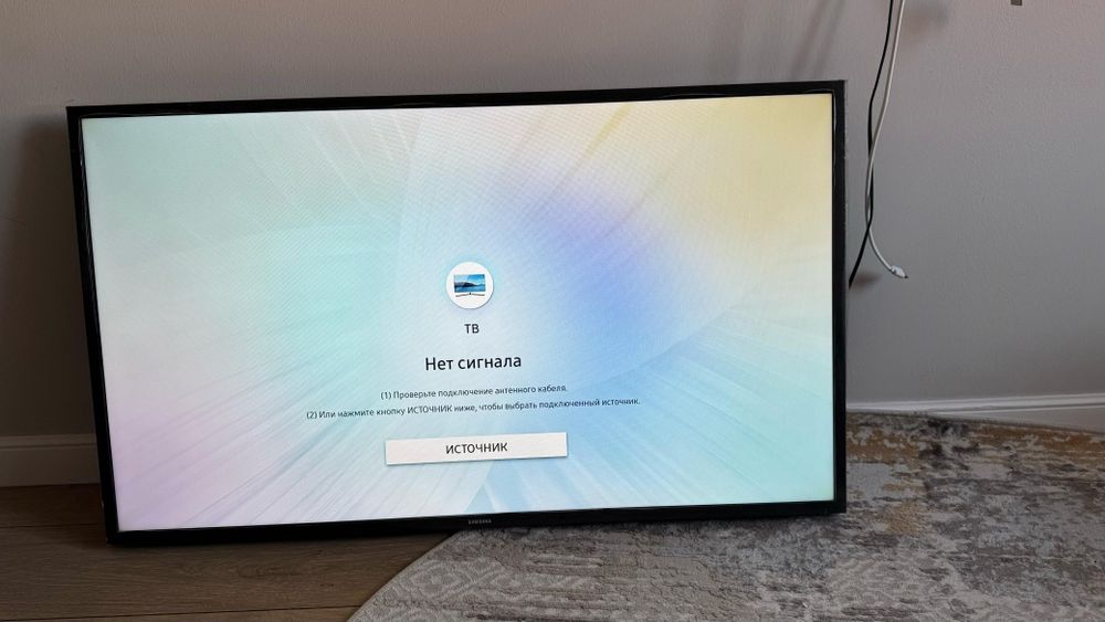 Продам телевизор Самсунг смарт оригинал 43 диагональ 24 год