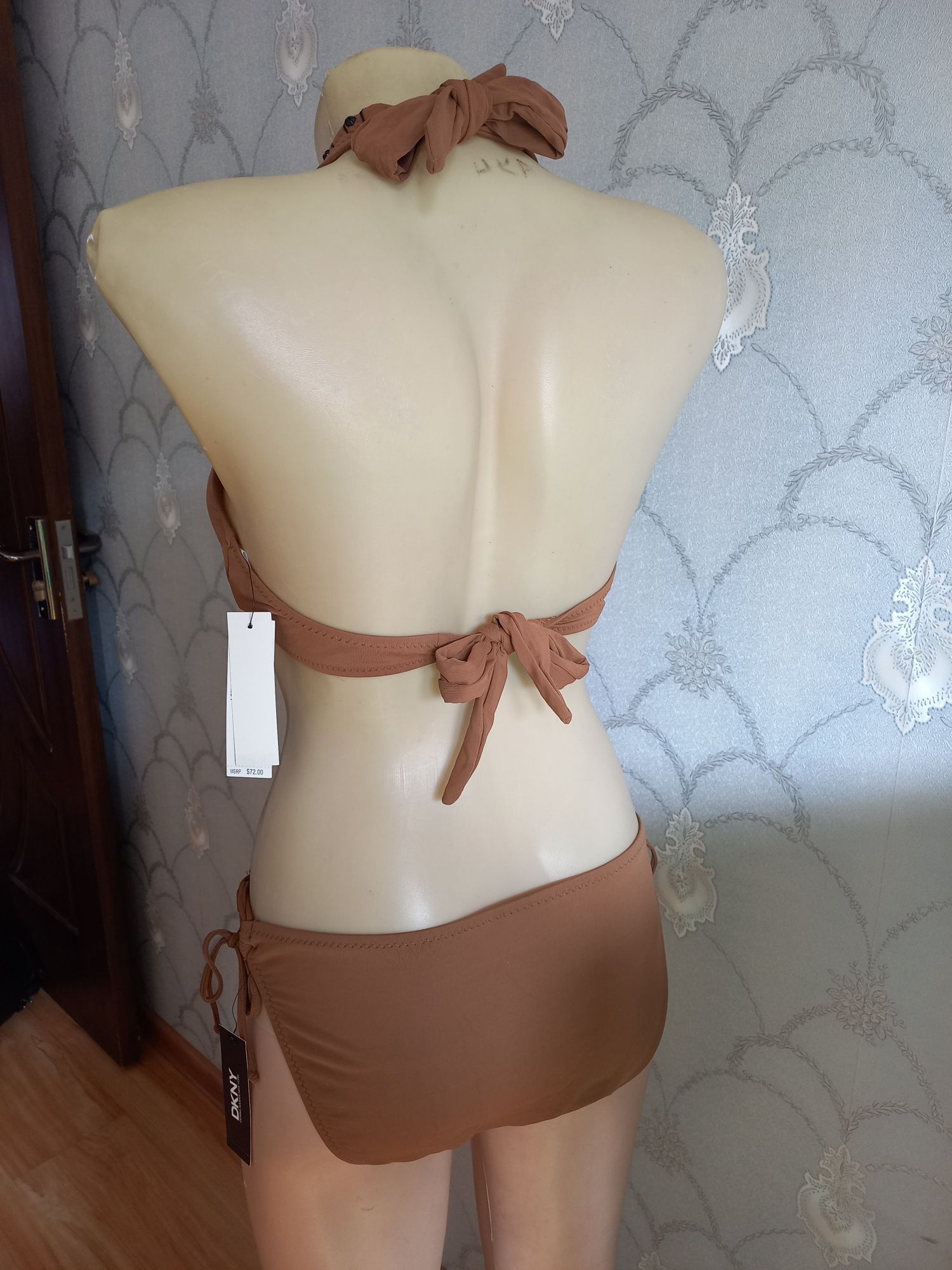 Продается трехпредметный купальник