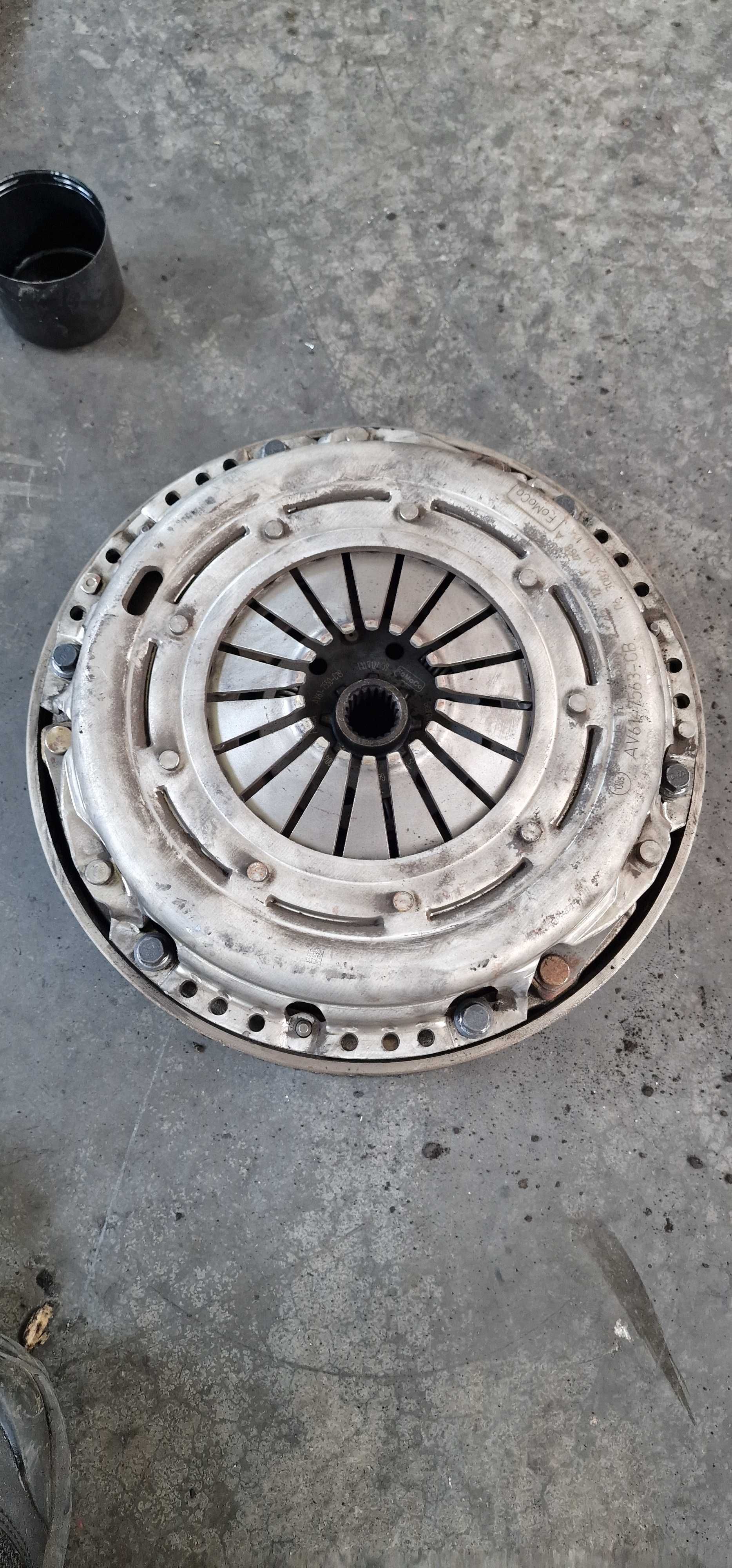 Volanta cu Kit Ambreiaj Ford Focus 3 C Max 1.6 tdci 115CP  6+1Viteze
