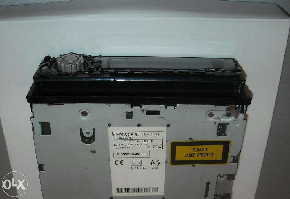 Radio CD Original KENWOOD 50w x 4 Pret NEGOCIABIL