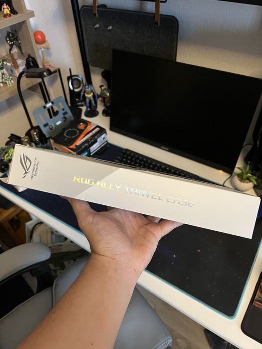 Husa Republic of Gamers Asus  Nou!