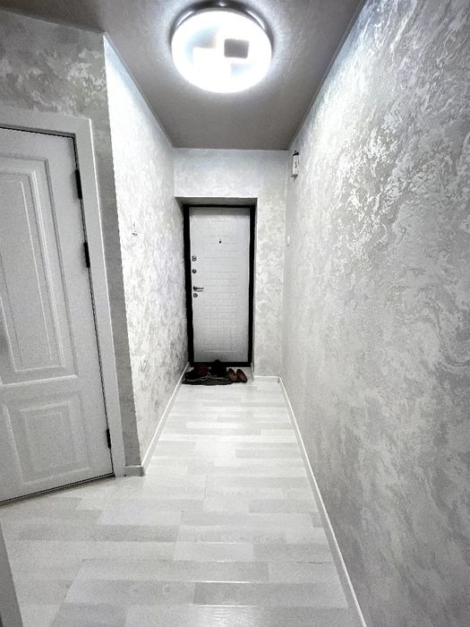 Срочна продаеся квартира в чиланзар 24 1*2/3/4 балкон 2х6