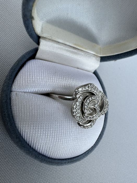 Inel din argint si cubic zirconia