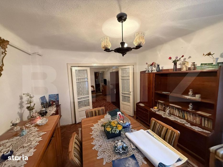 Casa 3 camere, 100 mp, strada Petru Cercel
