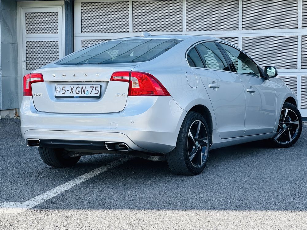 Volvo s60 D4, 2.0diesel, AUTOMAT, MOMENTUM, 2015, euro6