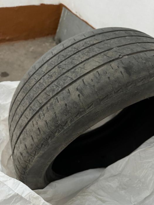 Продам автошины Bridgestone 235*45 R18
