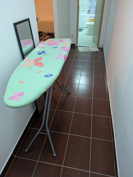 Masa de calcat profesionala cu priza