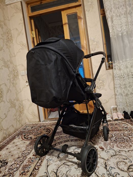 Коляска для младенца