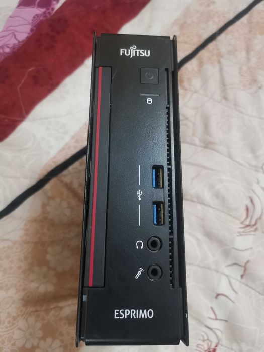 Мини компютър Fujitsu Esprimo Q556 i5-6500/8GB/256GB SSD