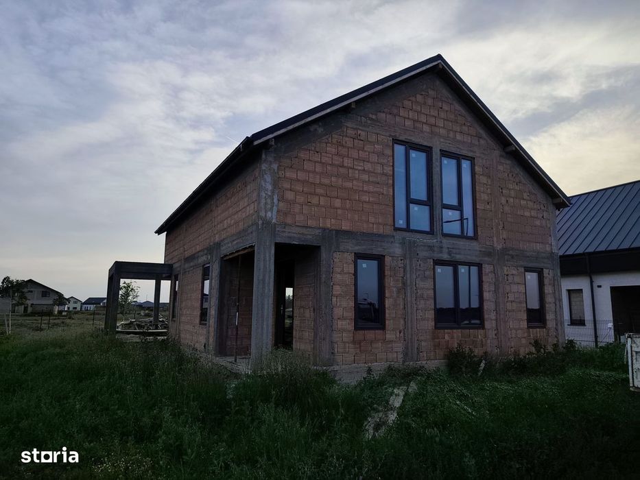 FARA COMISIOANE IN GULIA CASA cu 5 camere 3 bai P+M la stadiu de ROSU