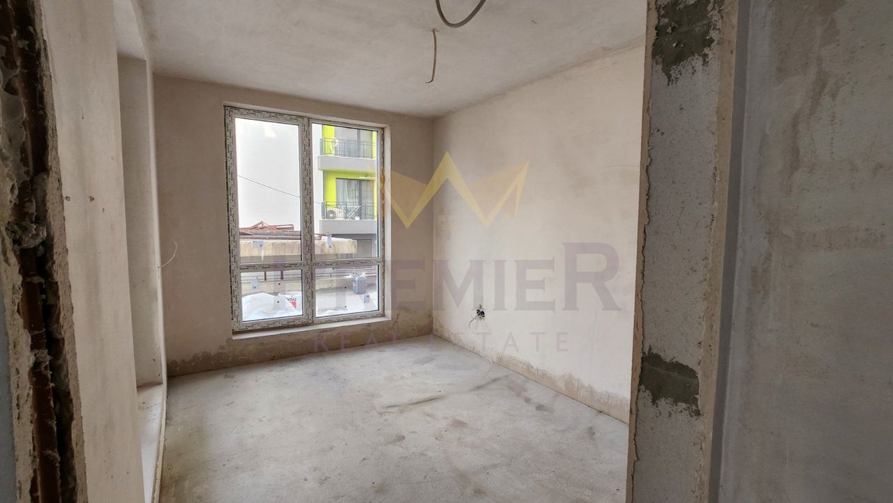 Продава се Двустаен апартамент в Варна, Изгрев - 92 кв.м за 1307 €/кв.м - Снимка #1
