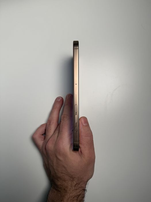 Iphone 16 pro max 256gb gold