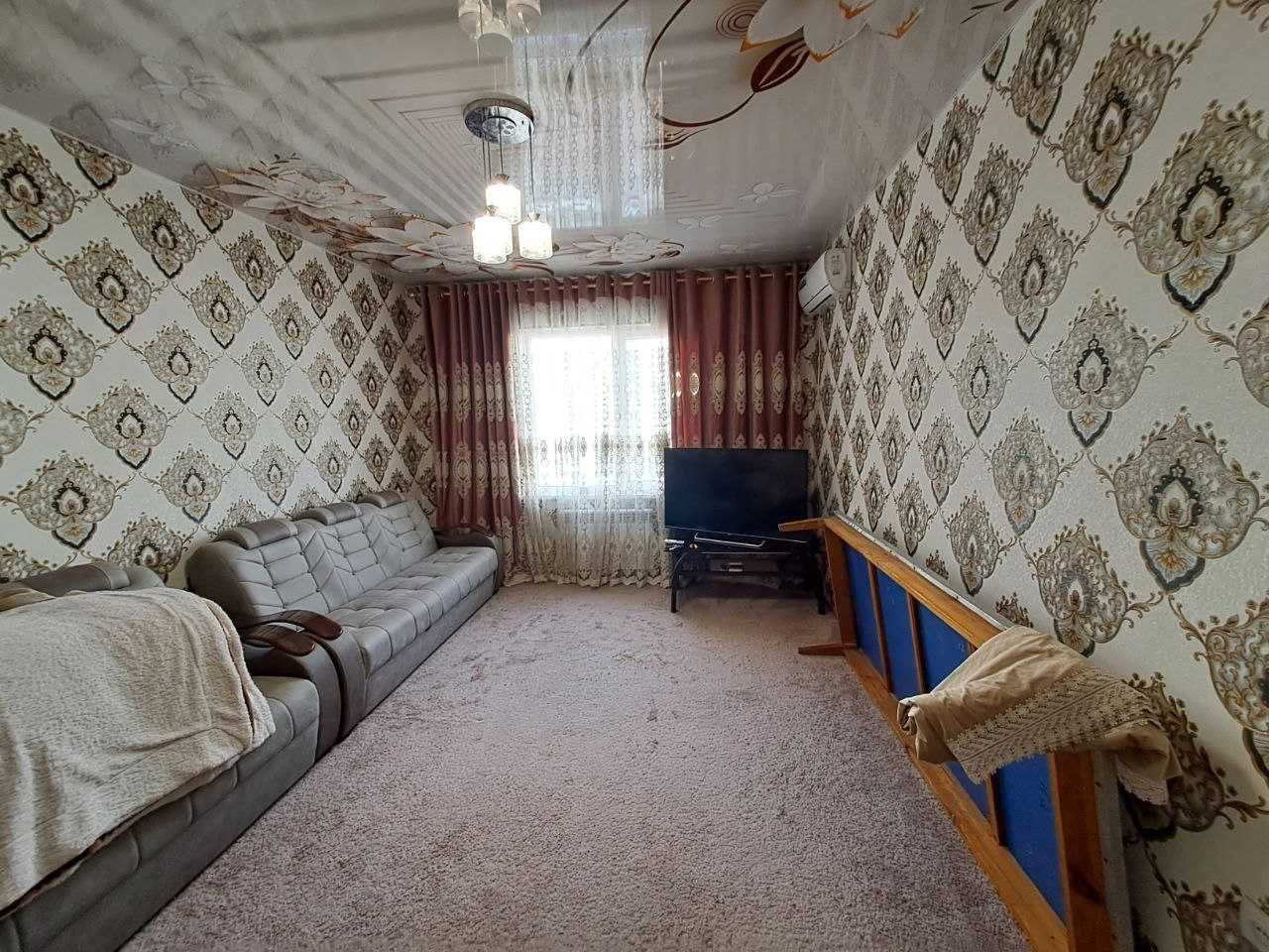 3х комнатная квартира на 8 этаже 84кв/м, в Самарканде