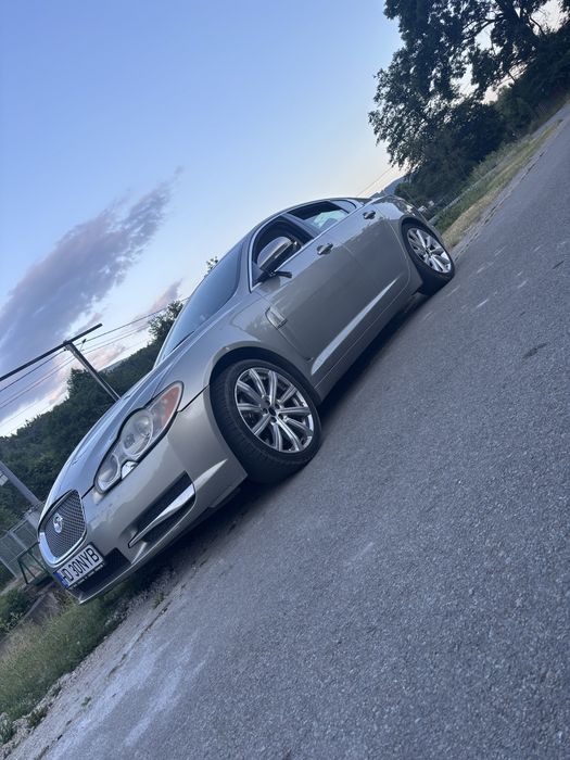 Vand sau schimb jaguar xf