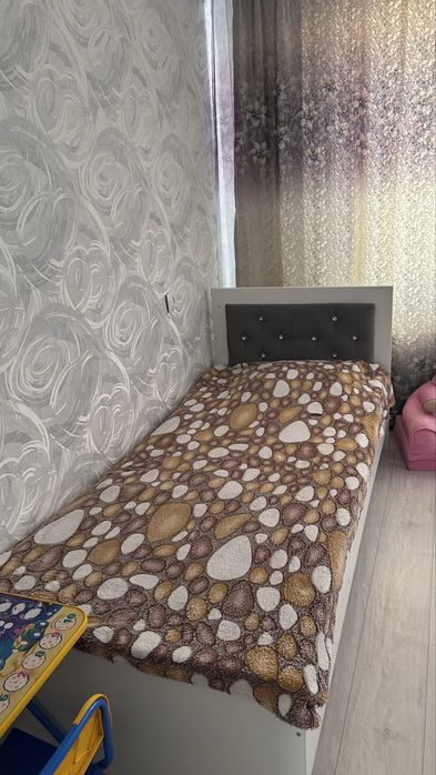 Продается кровать 1 шт 32000 (есть 2 шт)