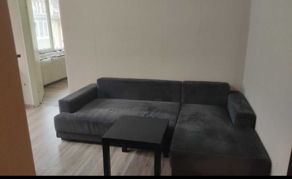 Диван разъегателен изгорен с цигара