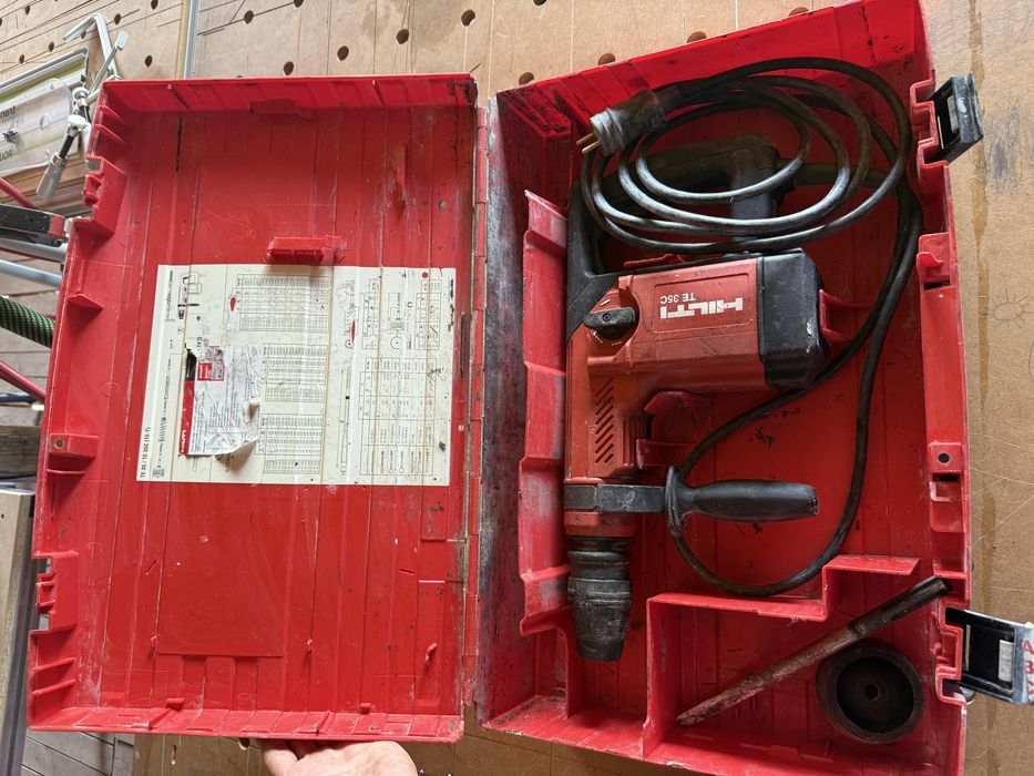 Hilti TE 35C комбиниран перфоратор и къртач.