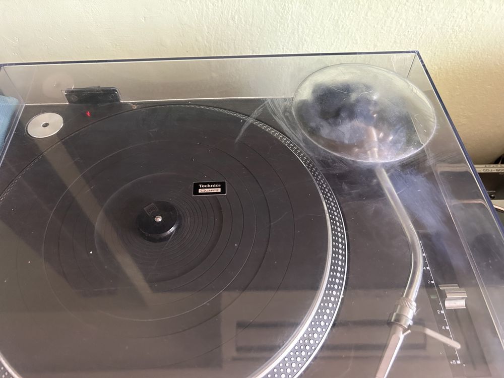 Грамофон Technics 1210 mk2 отличен