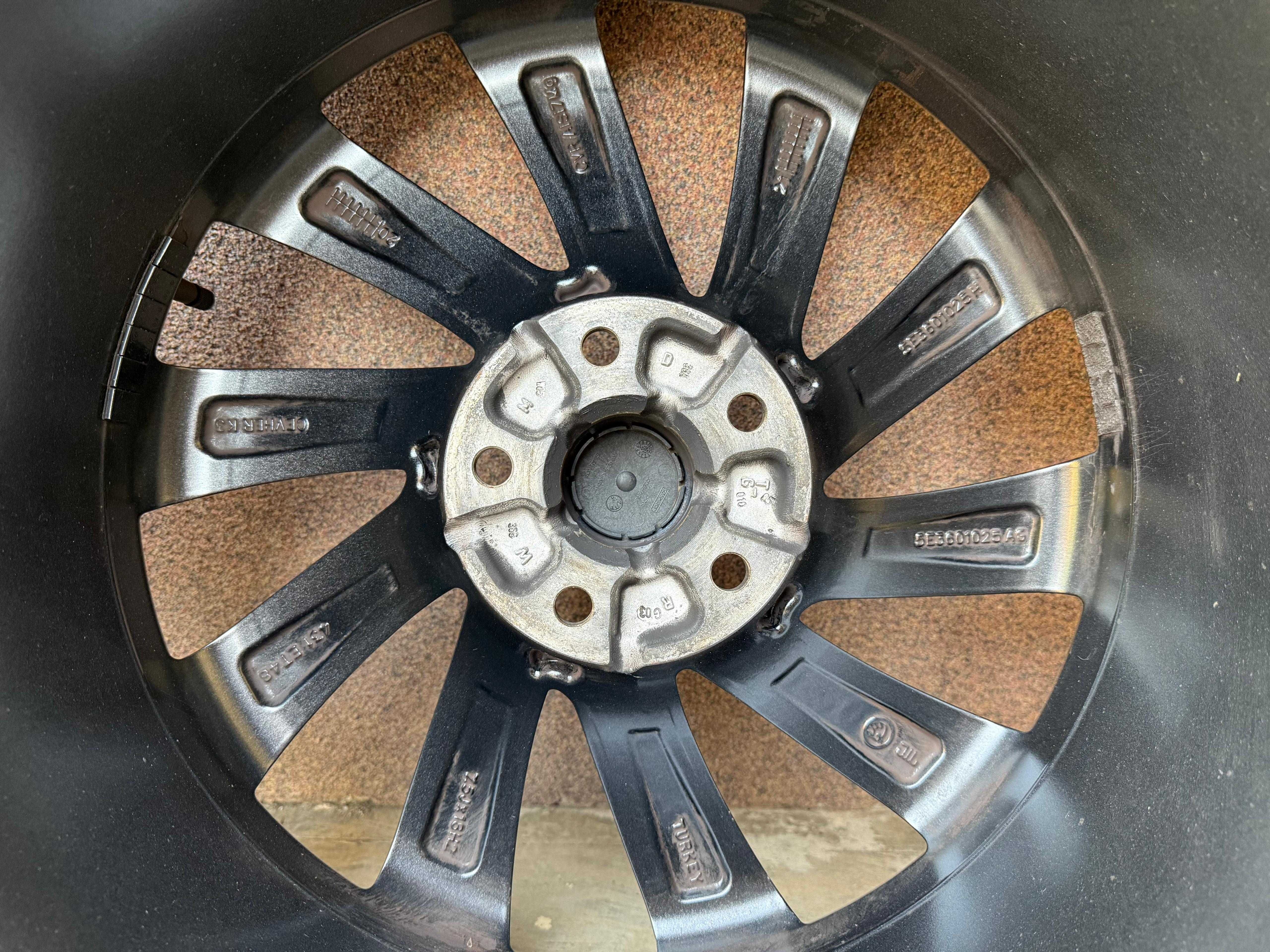 Jante Perseus originale Skoda 5 x 112 7,5x18 et 48