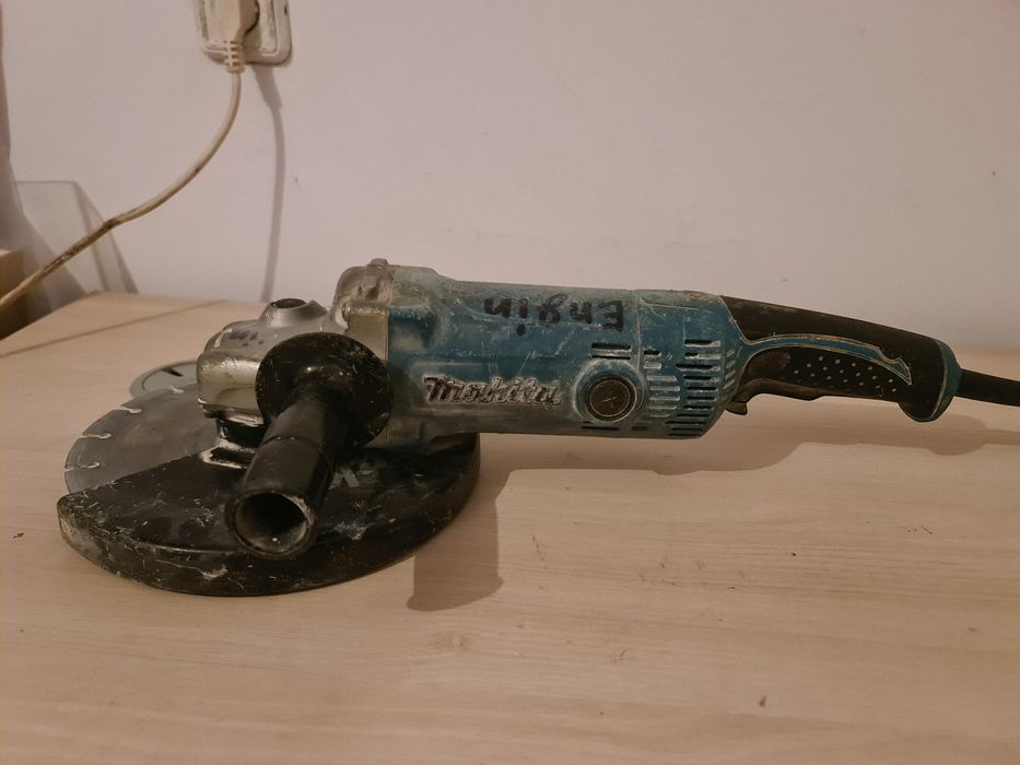 Makita GA9050 R fierastrau unghiular (flex mare)